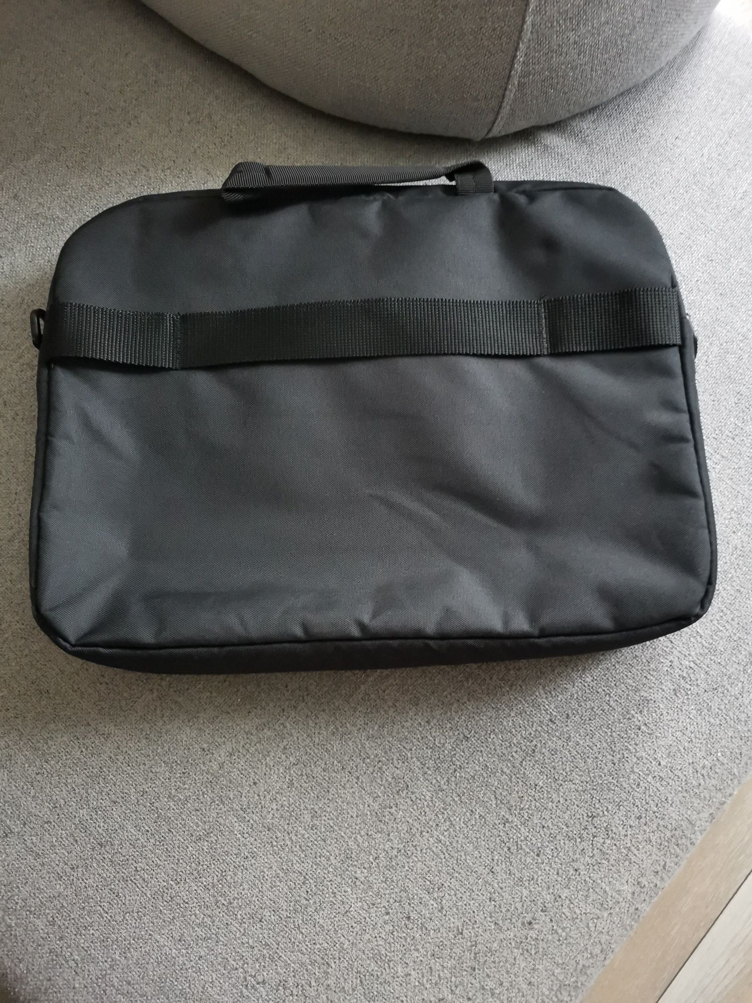 Torba na laptopa 15,6" Amazon Basics