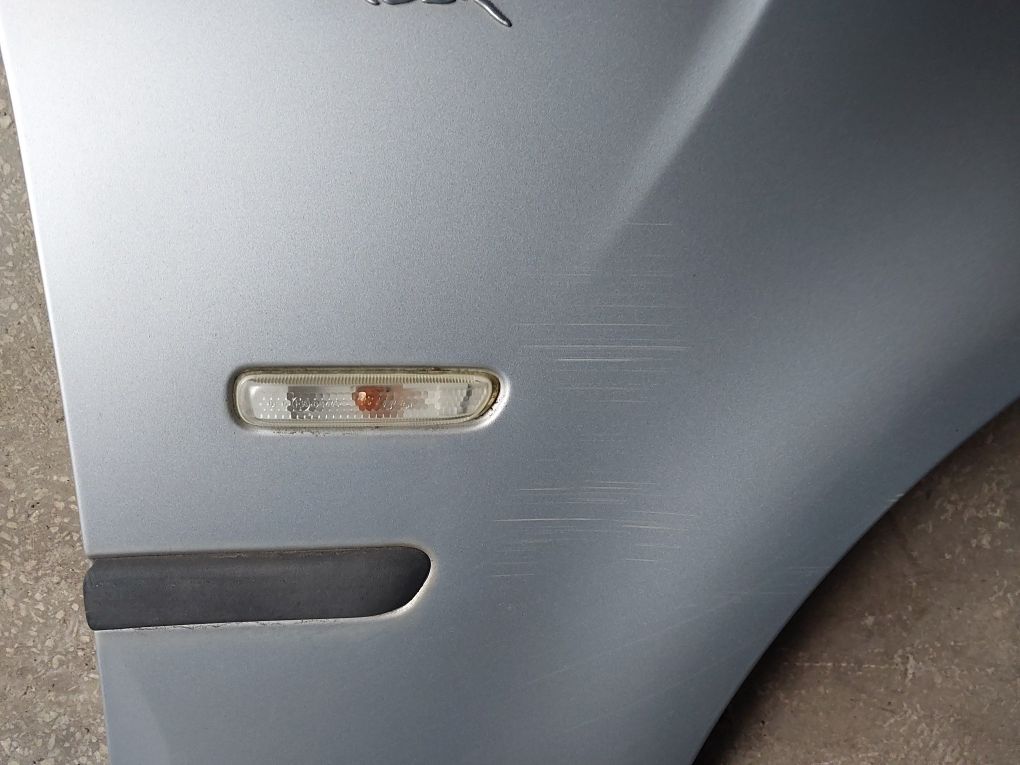 Prawy lewy przedni błotnik bmw e 46 compact titansilber srebrny 354/7