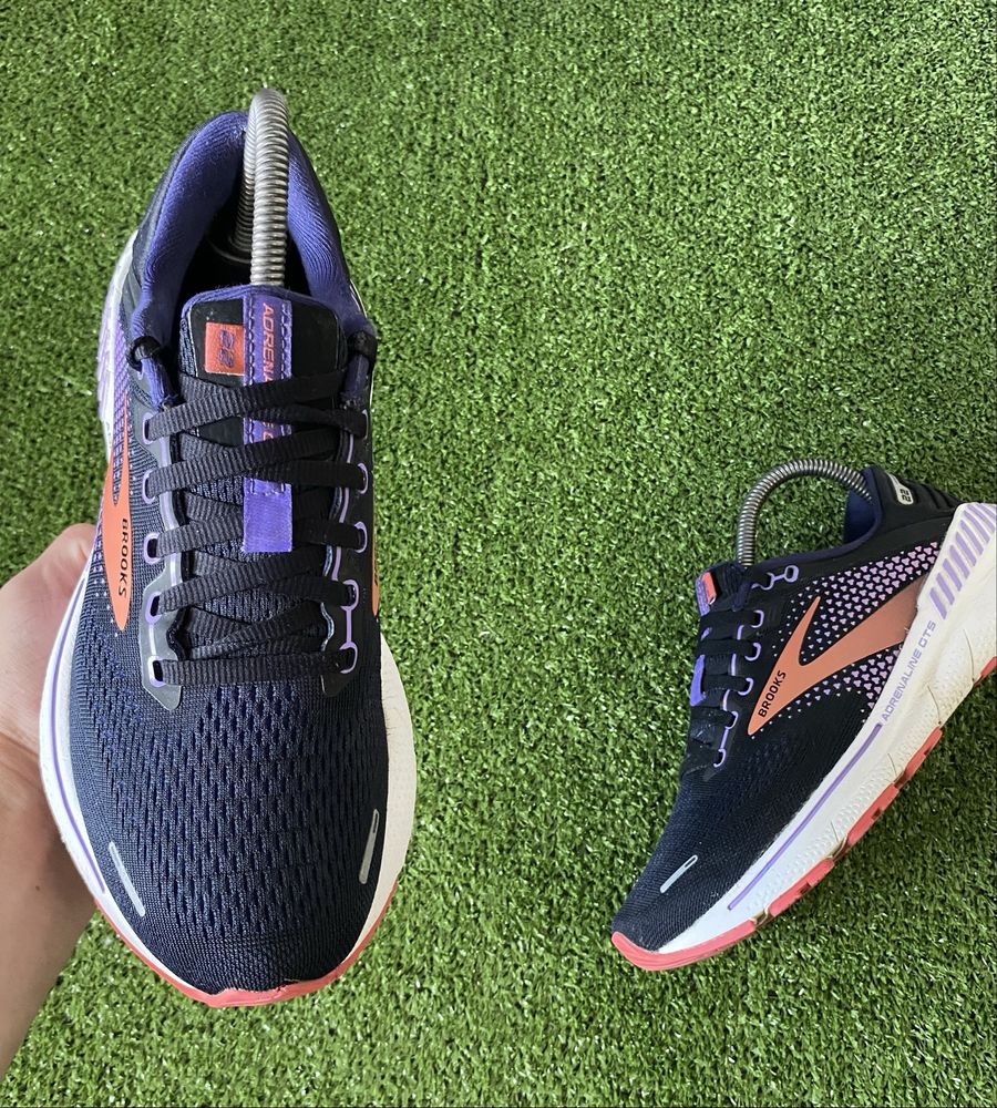 Кроссовки Brooks Adrenaline Gts 22