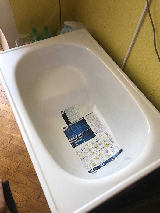 Вана сидяча металева біла, 104см довжина