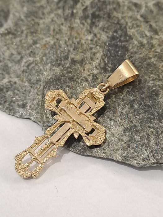 Piękny złoty Krzyż Zdobiony białym złotem Pr.585 Nowy 4x2 cm