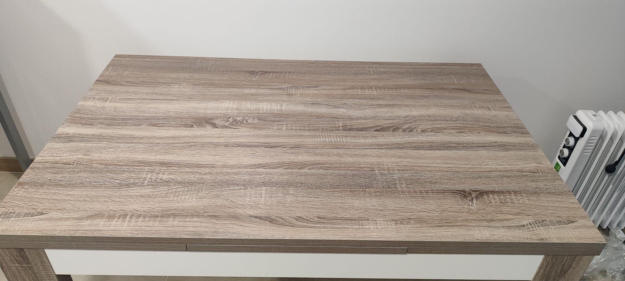 Mesa extensível e cadeiras