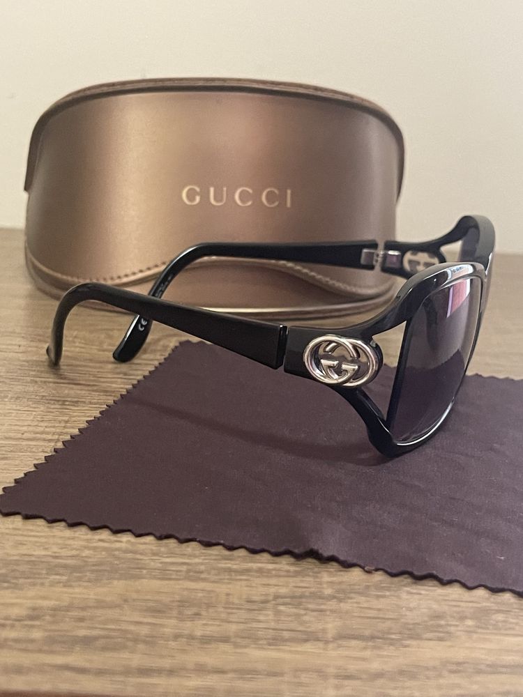 Óculos de sol Gucci preto