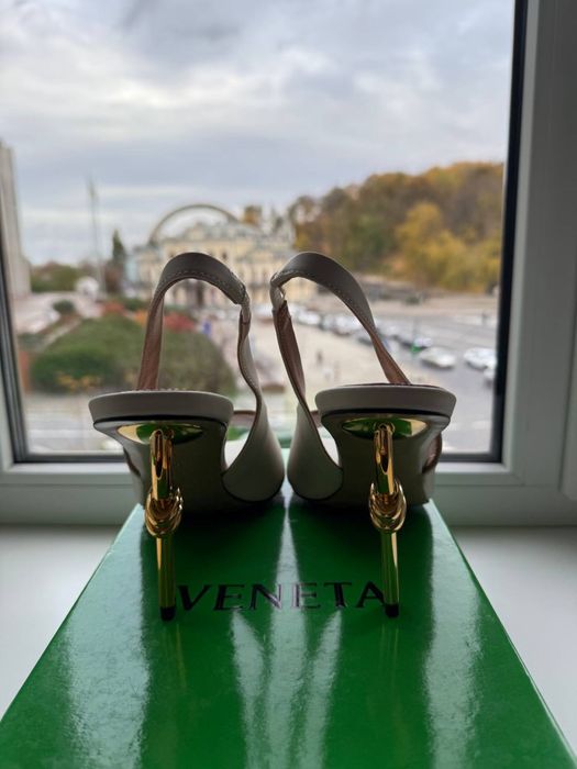 Туфлі Bottega Veneta