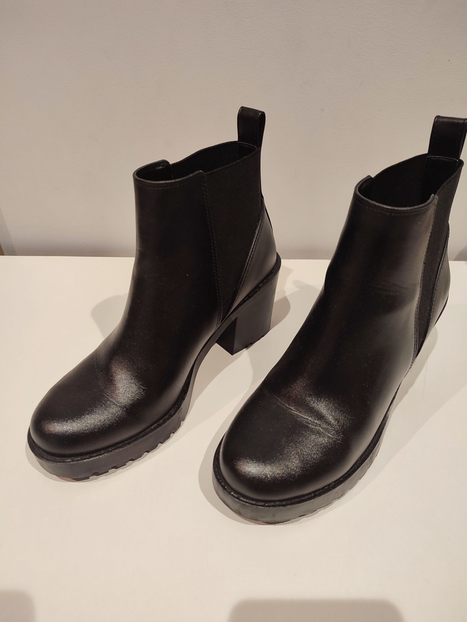 Buty H&M rozmiar 37 botki