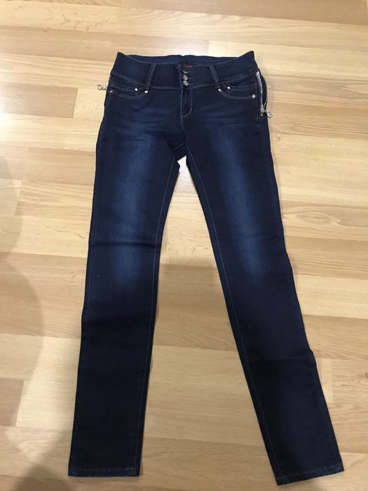 Джинсы женские, стильные, пр-во Турция, (размер 30) осень/весна