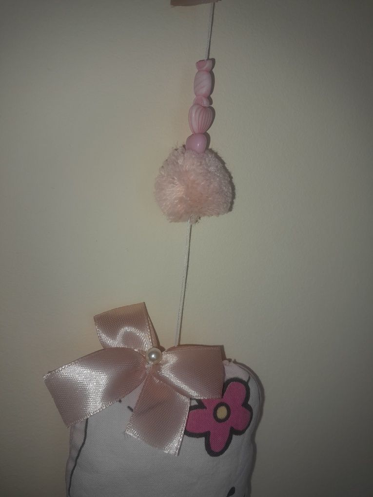 Zawieszka na ścianę z Hello Kitty