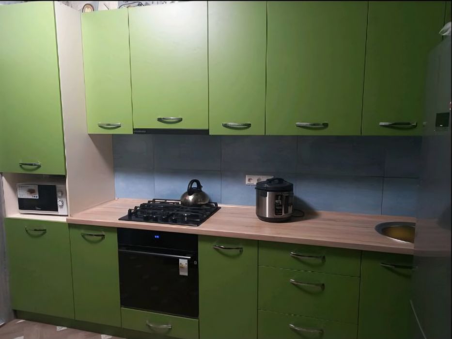 Продам кухню 3 м.40 см.