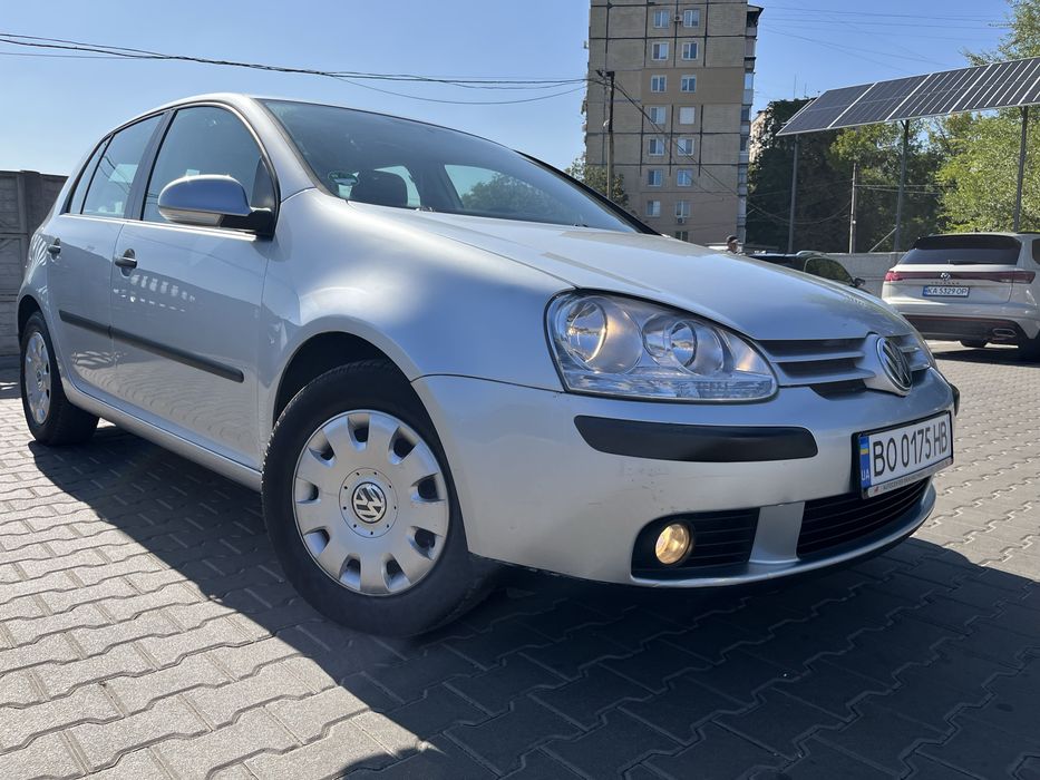 Volkswagen Golf 2006 1.6 бензин