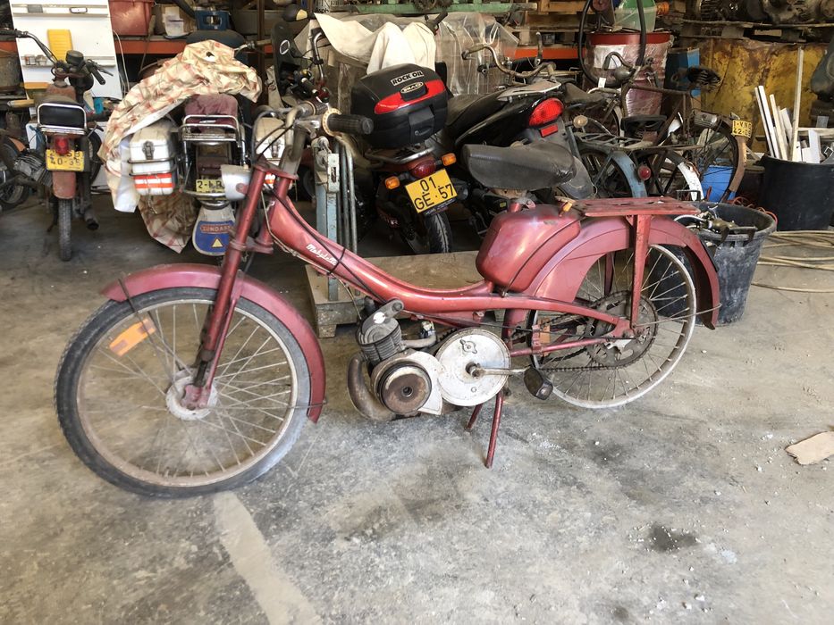 Mobylette para restauro ou peças