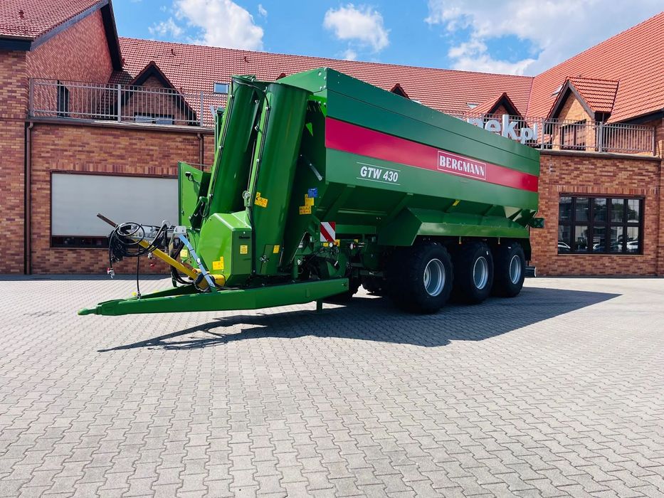 Bergmann Przyczepa przeładowcza GTW 430 dostępna od ręki  Wydajna przyczepa przeładowcza do zboża kukurydzy