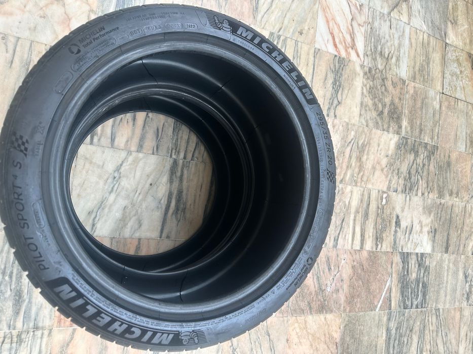 Pneus Michelin 295/34 R20