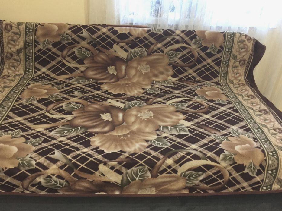 Покривало на диван