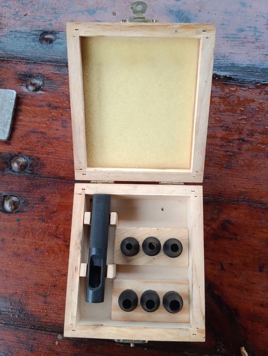 Приспособление для снятия  подшипников ,клапанов Ваз. .