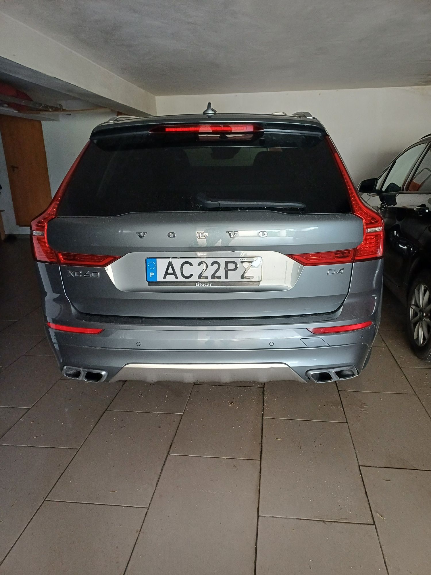 Volvo xc60 D4 com 190 cv