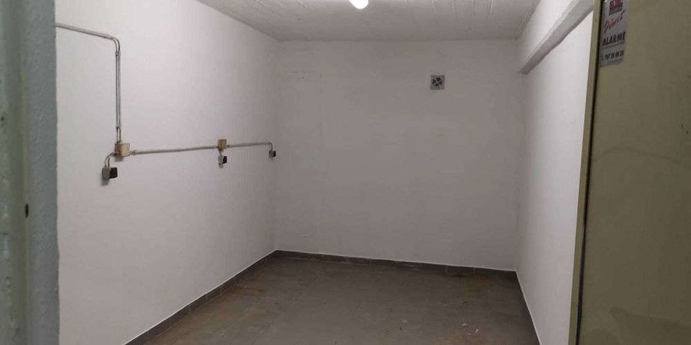 Armazem / Arrecadação em Carnide com 18m2
