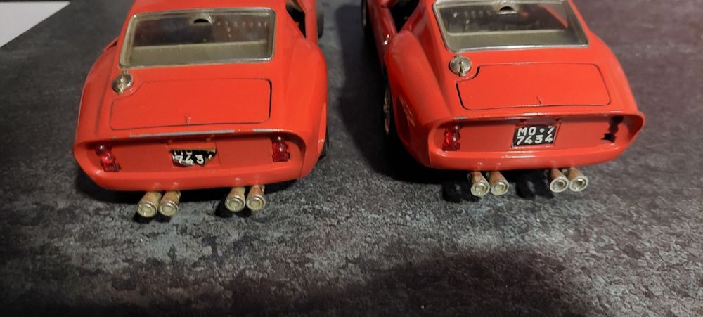 1:18 Ferrari GTO Złom 2sztuki Bburago