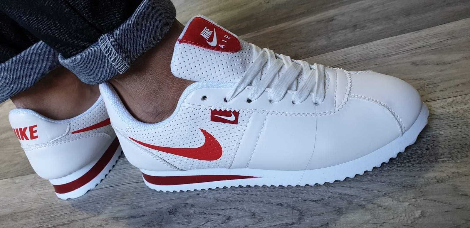 Ténis Nike Cortez brancos