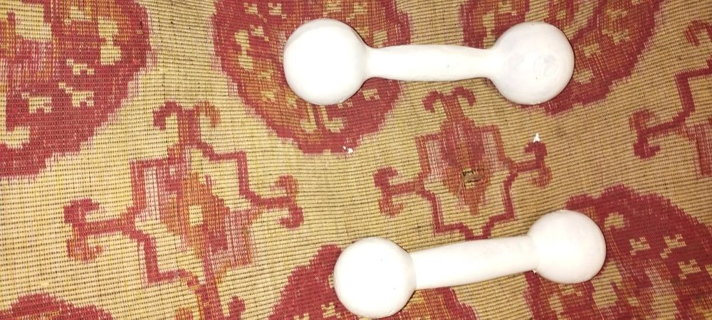 Гантели разные 2,5 и 3 кг