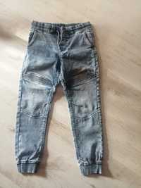 Spodnie jeans na 146