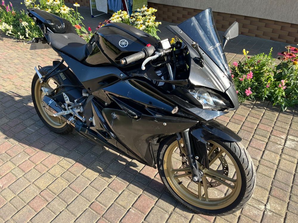 Yamaha Yzf 125 R - 2011 rok