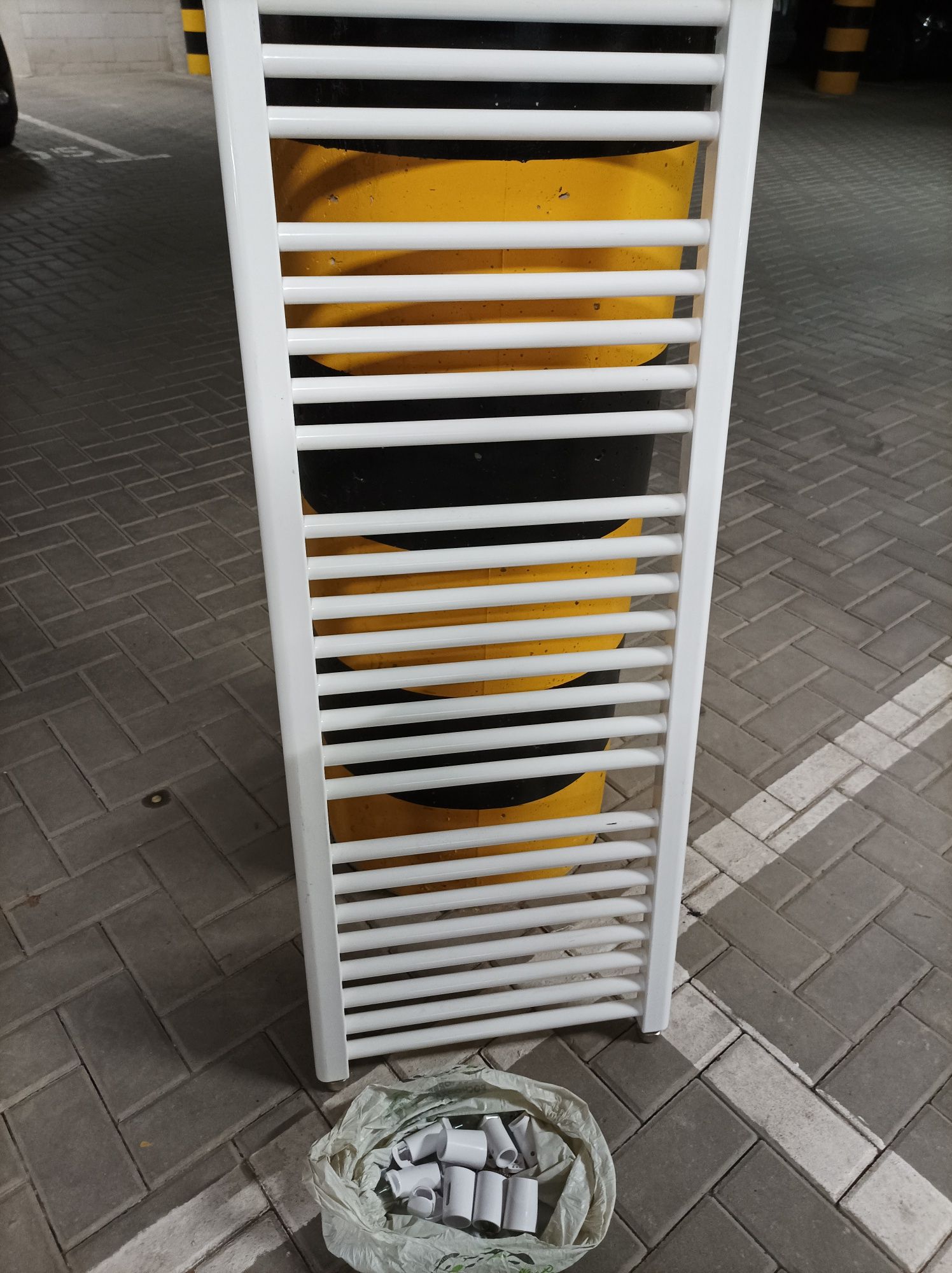Grzejnik łazienkowy Enix 458x1154 mm