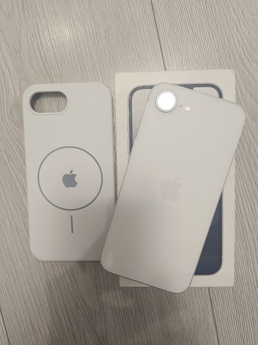 iPhone 16e 128GB (e-SIM)