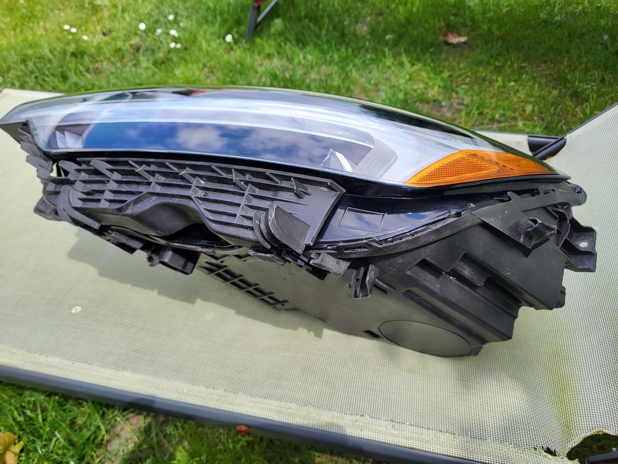 Lampa lewa Xc 60 full led