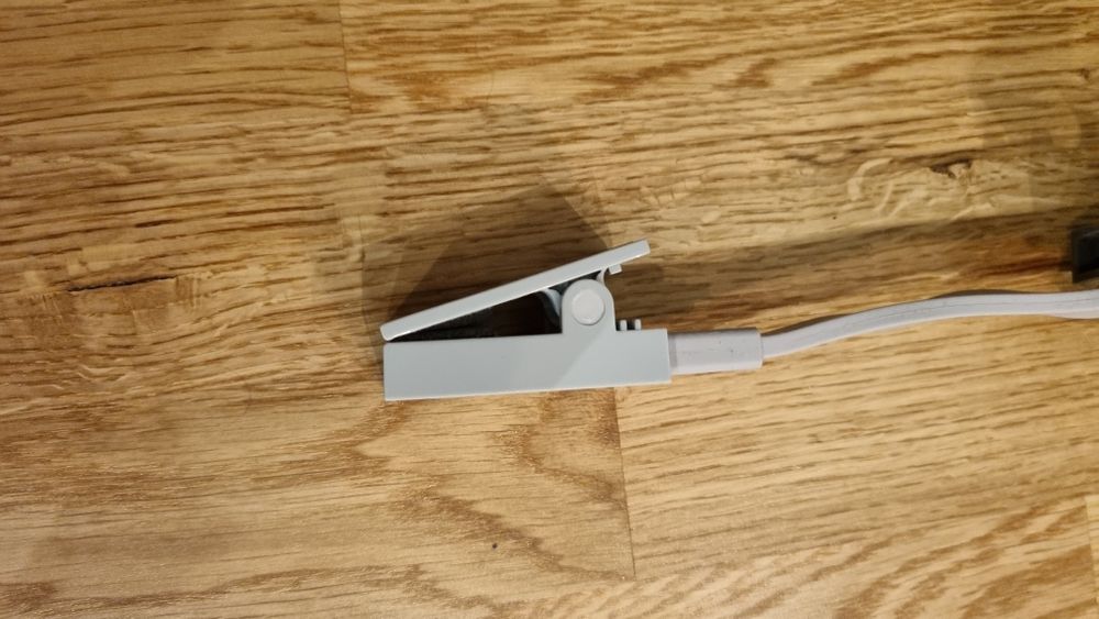 Lampka z klipsem do książki Ludzik Lego, baterie i USB