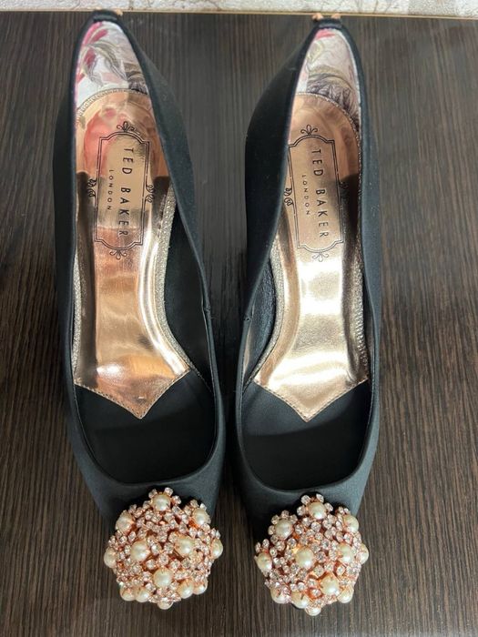 Продам чорні туфлі Ted Baker