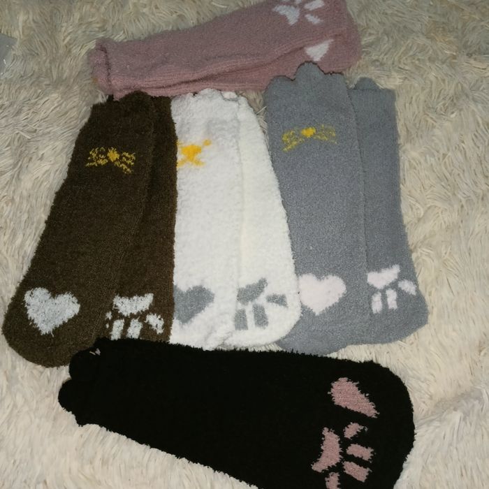 Теплые плюшевые женские носки кошачьи лапки