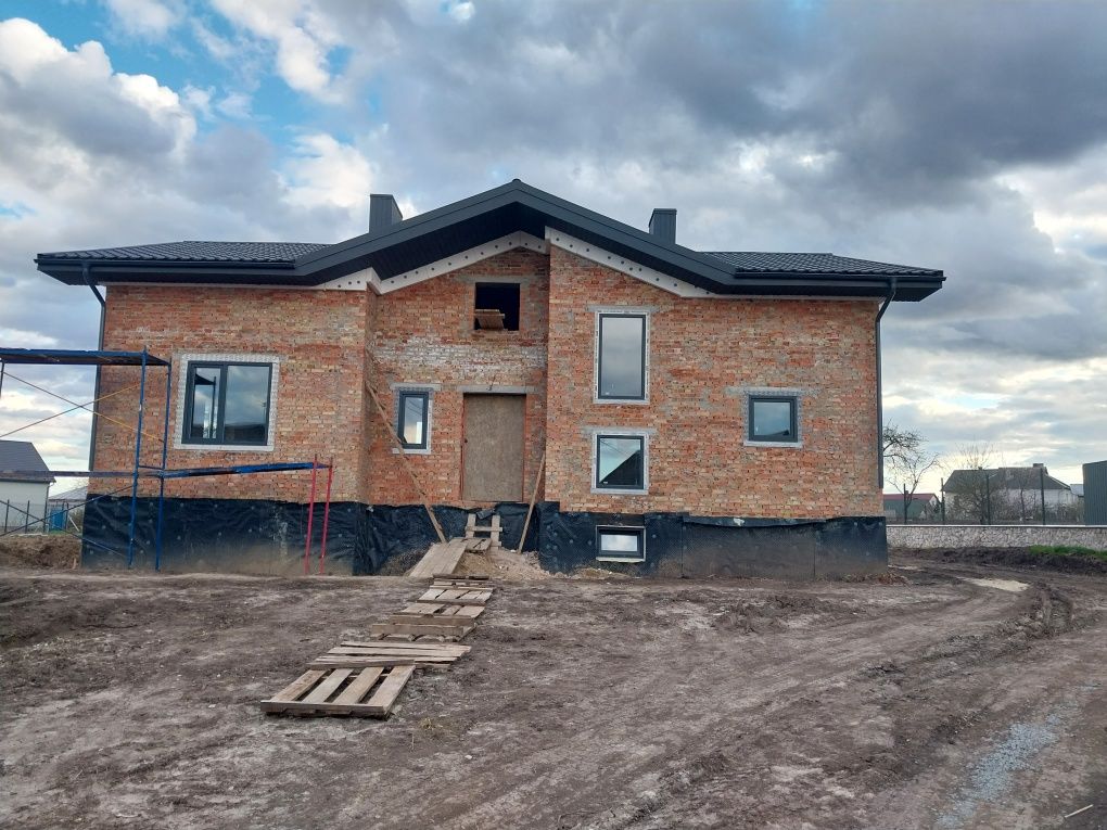 Будівництво приватних будинків,котеджів під ключ