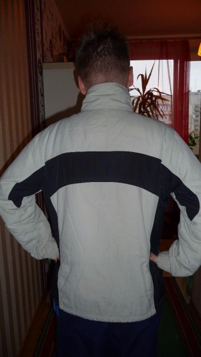 Куртка осенняя на подкладке на мальчика 12-13 лет