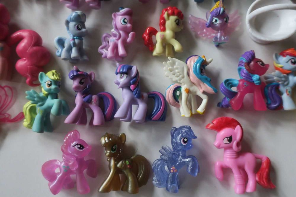 Kucyk My Little Pony Fluttershy Luna Twilight Sparkle Celestia