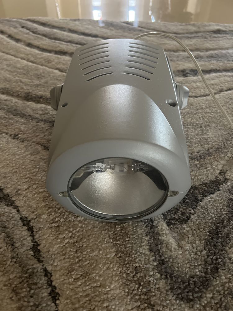 Lampa loft halogen 230V-50hz