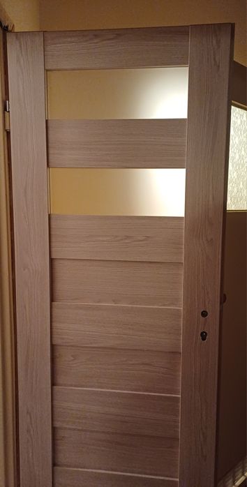 Drzwi  łazienkowe 80cm, prawe