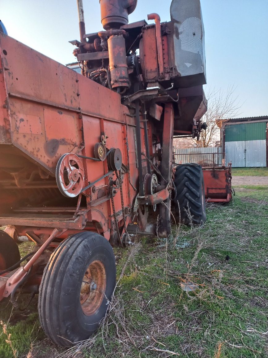 Продам комбайн Ніва