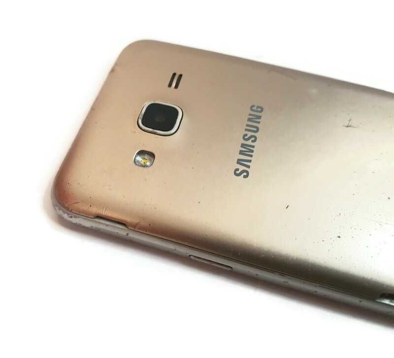 SAMSUNG Galaxy J3 2016 Złoty