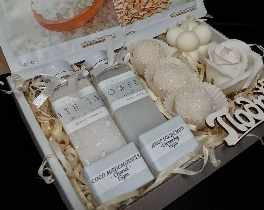Розкішний подарунковий бокс Подрузі, SPA набір для догляду та релаксу