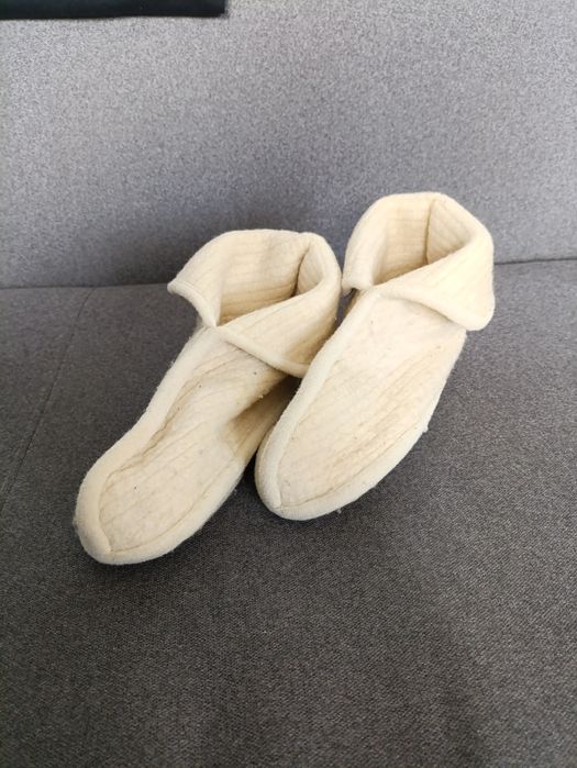 Kapcie, papucie, bambosze  wełniane r. 38