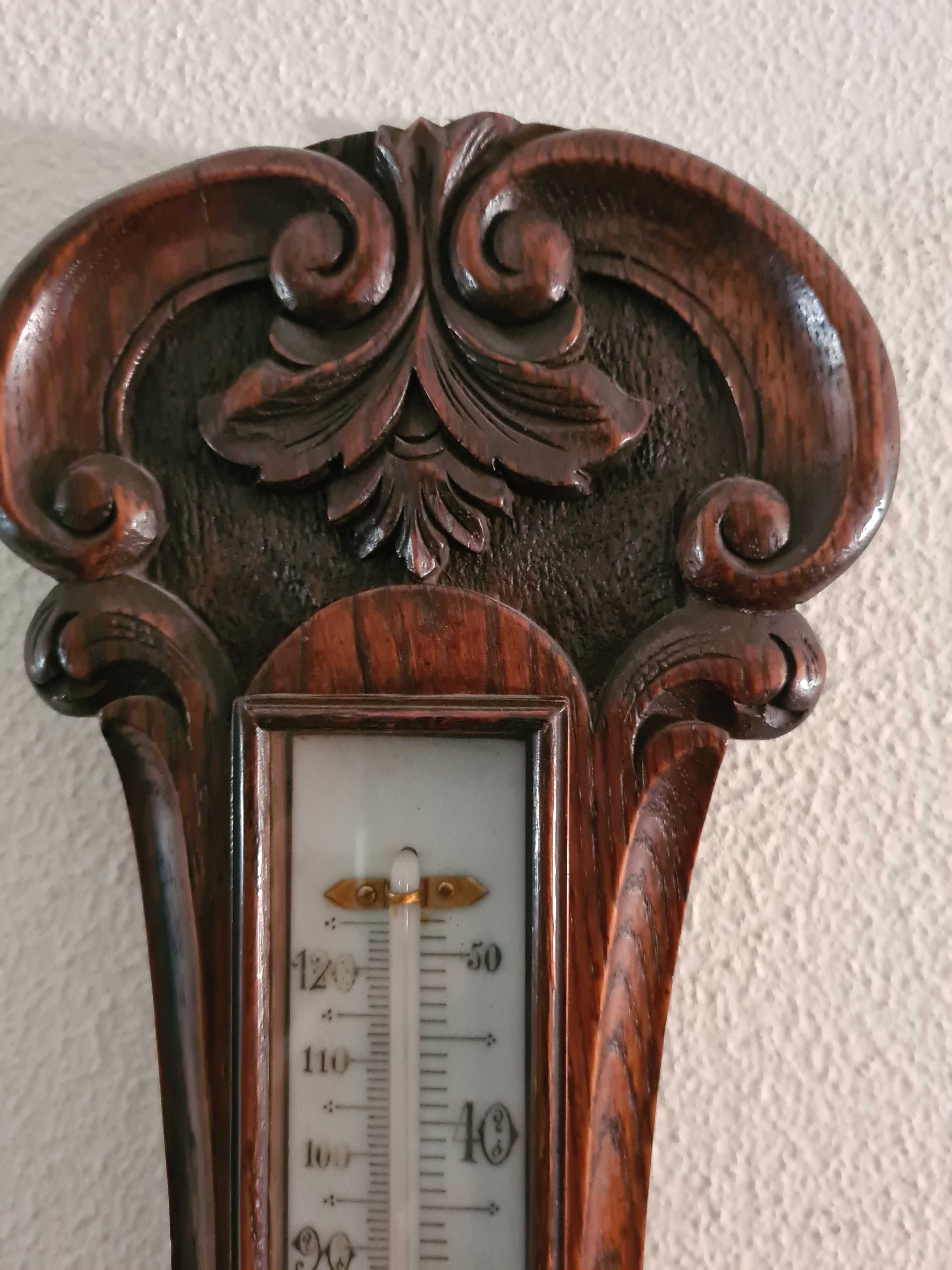 Barómetro aneroide e termómetro antigo