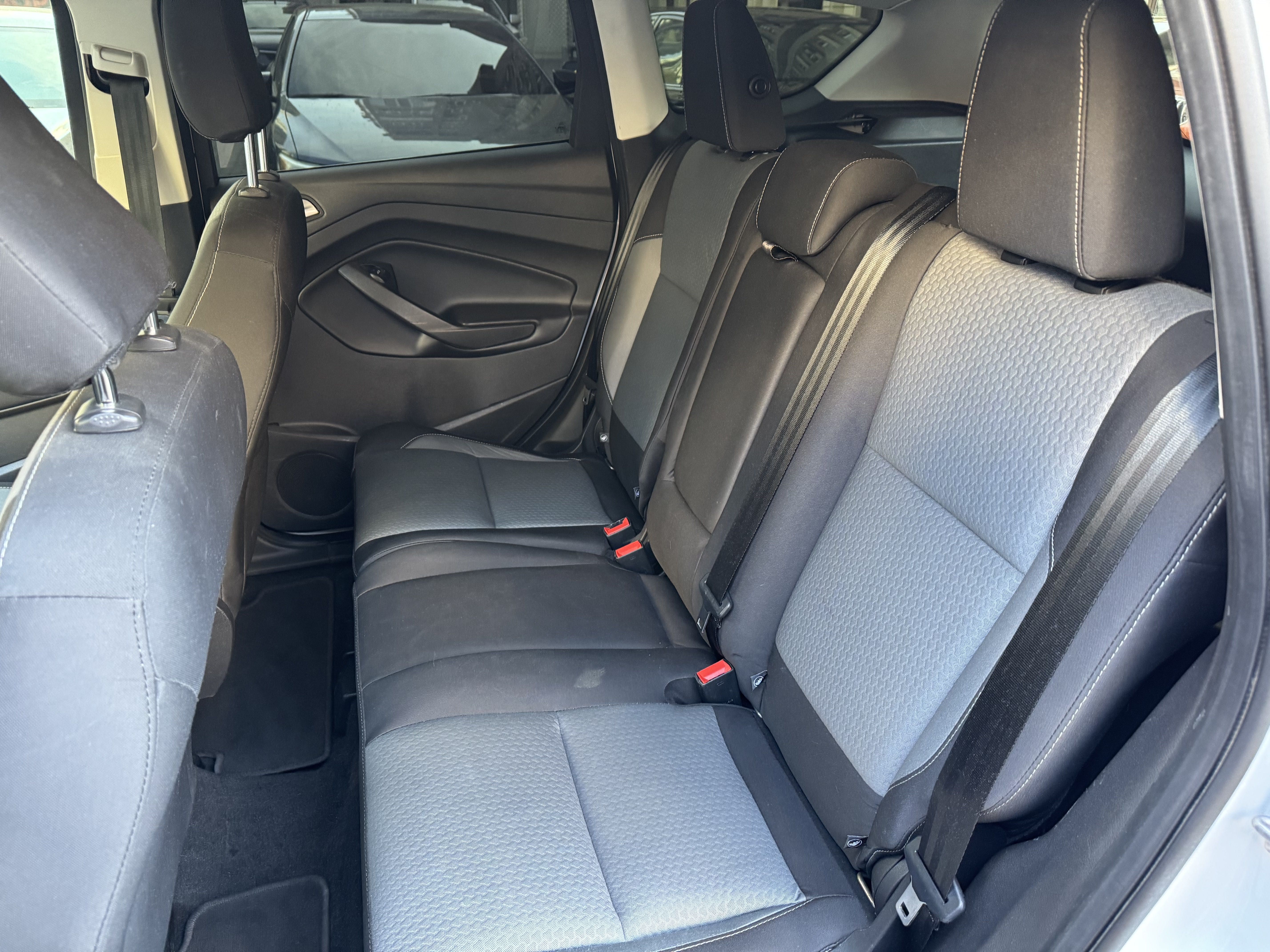 Ford Escape 2018 White 1.5L ecoboost 4x4 sync3