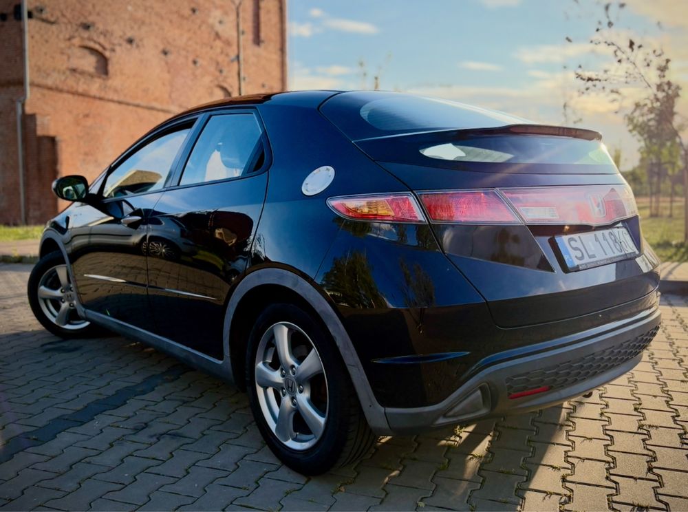 Honda Civic 2007r. 1.4 benzyna UFO