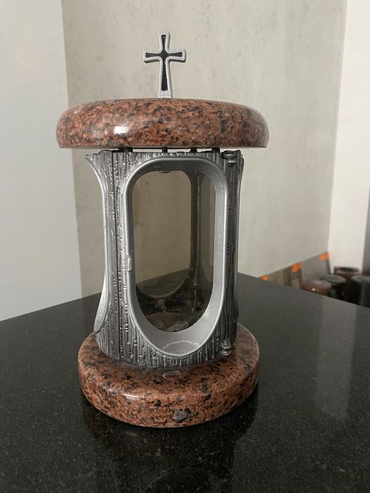 Памятники з граніту