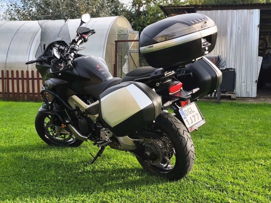 Sprzedam Honda VFR  800 X CROUSSRUNNER przebieg 17700
