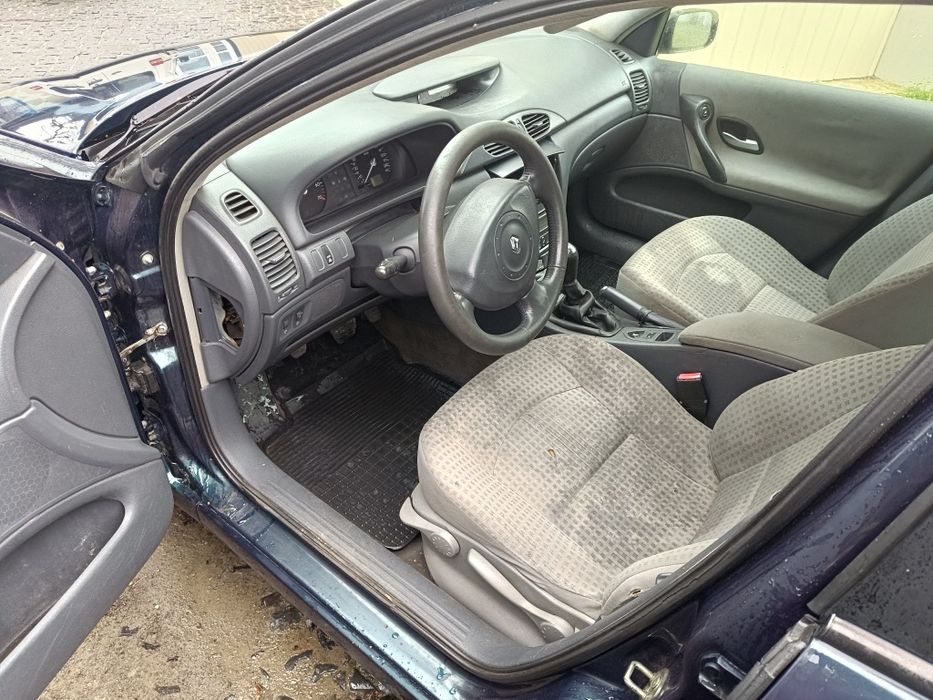 Продам Лагуну 1.8 газ/бенз