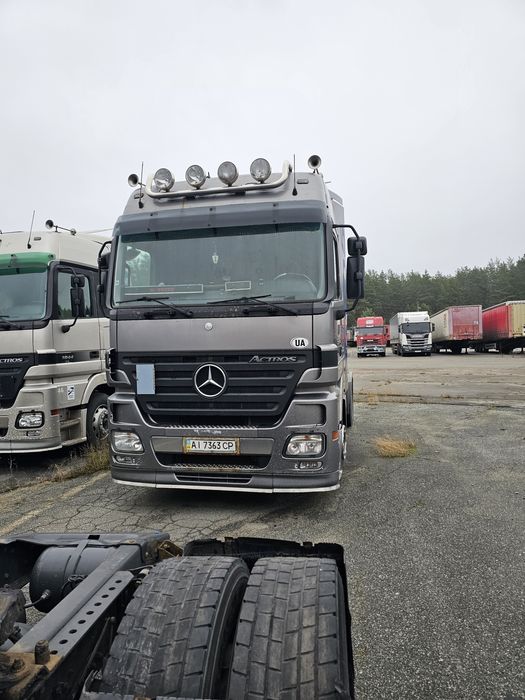 Тягач Мерседес Актрос