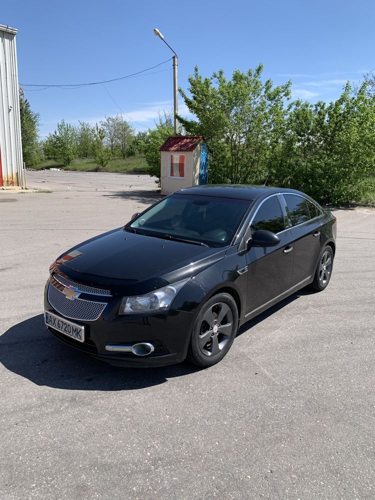 Продам Chevrolet Cruze 1,8 газ/бензин