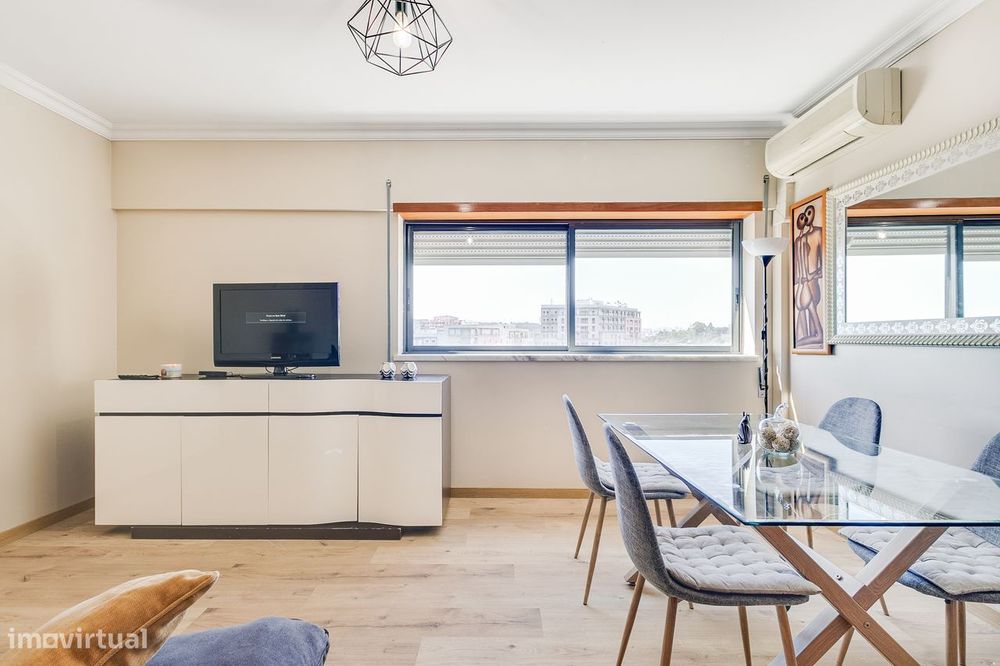 T3 nas Laranjeiras com Parqueamento e Arrecadação