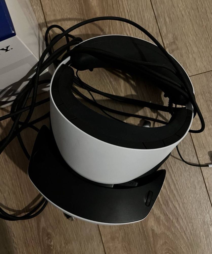 Sony Playstation VR 2 + stacja ładująca i adapter do PC